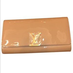 Louis Vuitton Louise EW Rose Beige Patent Clutch